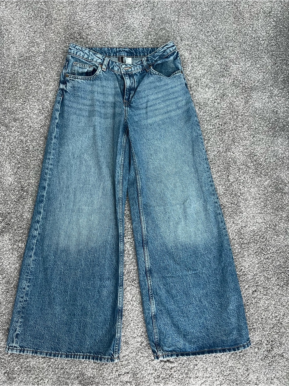 H&M Women’s Low-rise Wide
Leg Blue Denim Jeans